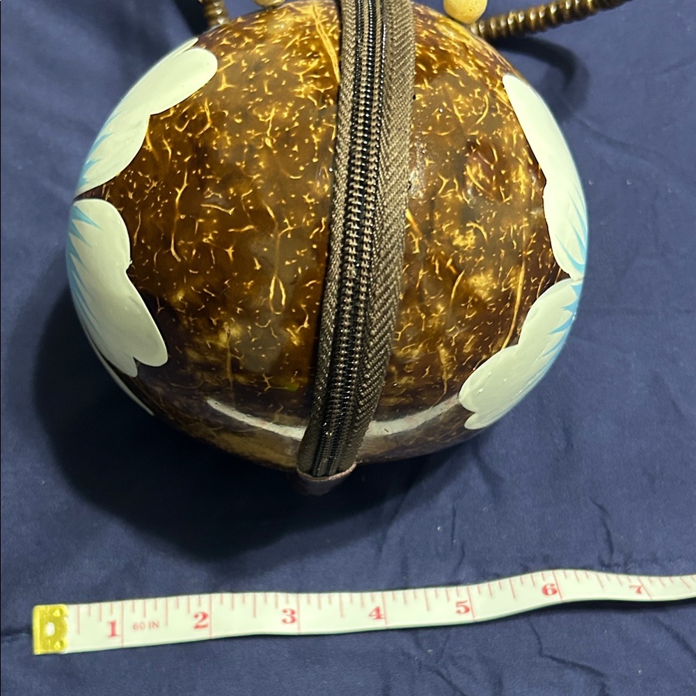 Coconut Clutch - Picture 6 of 8